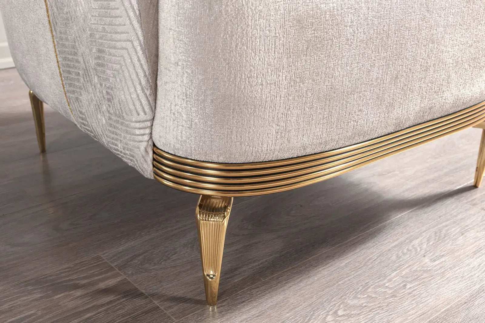 Almira – Elegantes Wohnzimmer Sofa modern
