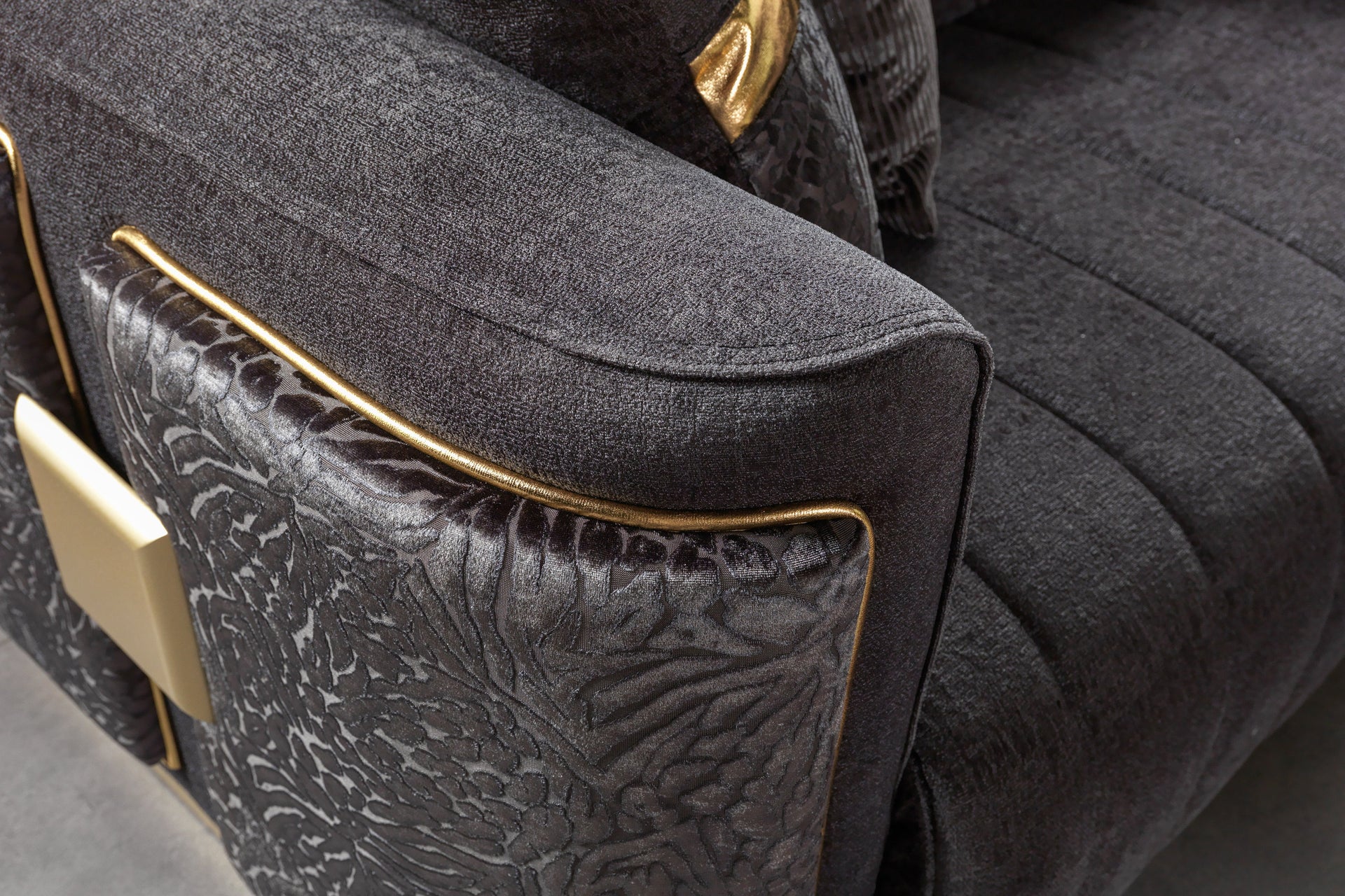 Avanos – Wohnzimmer Couch mit Polsterung