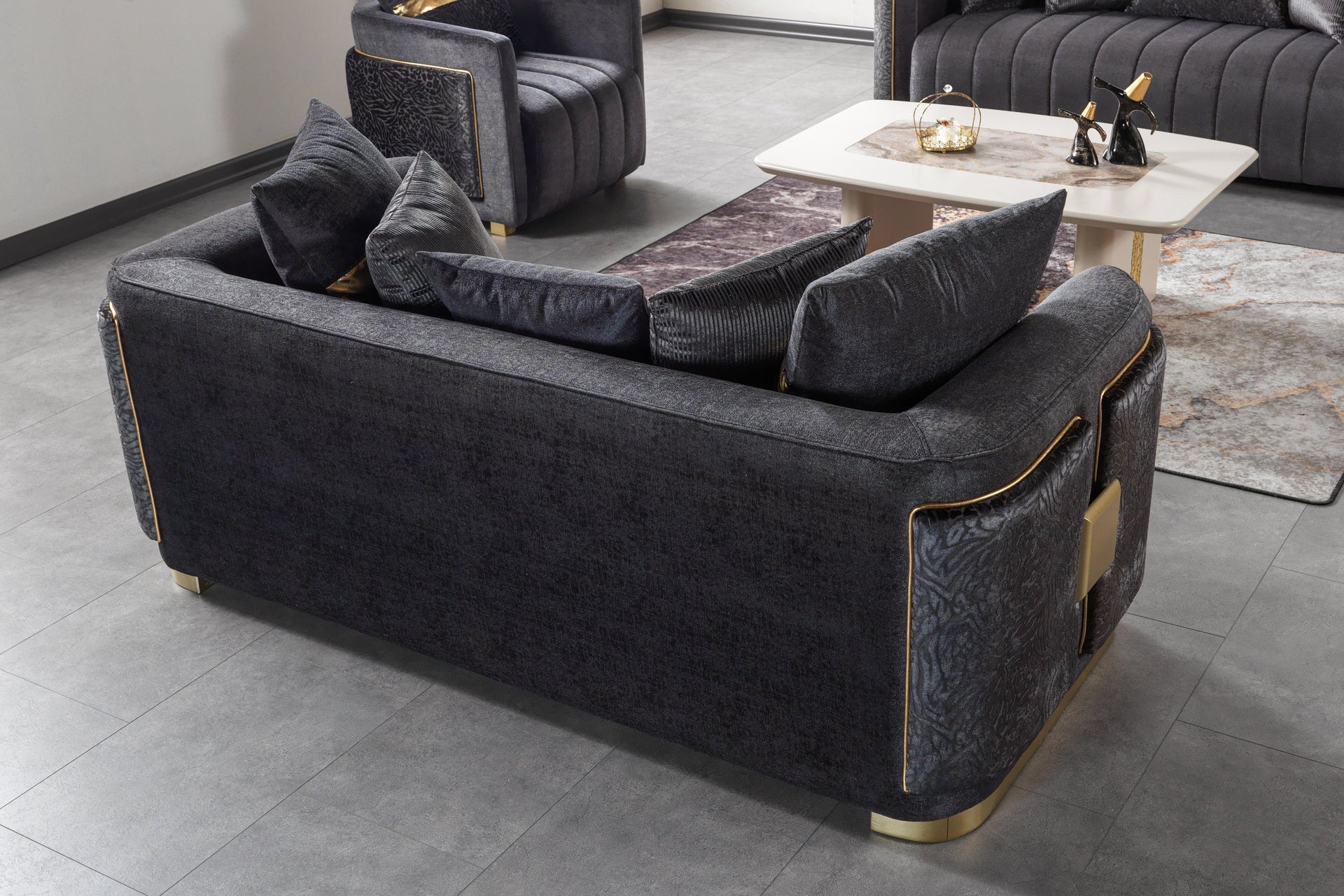 Avanos – Wohnzimmer Couch mit Polsterung