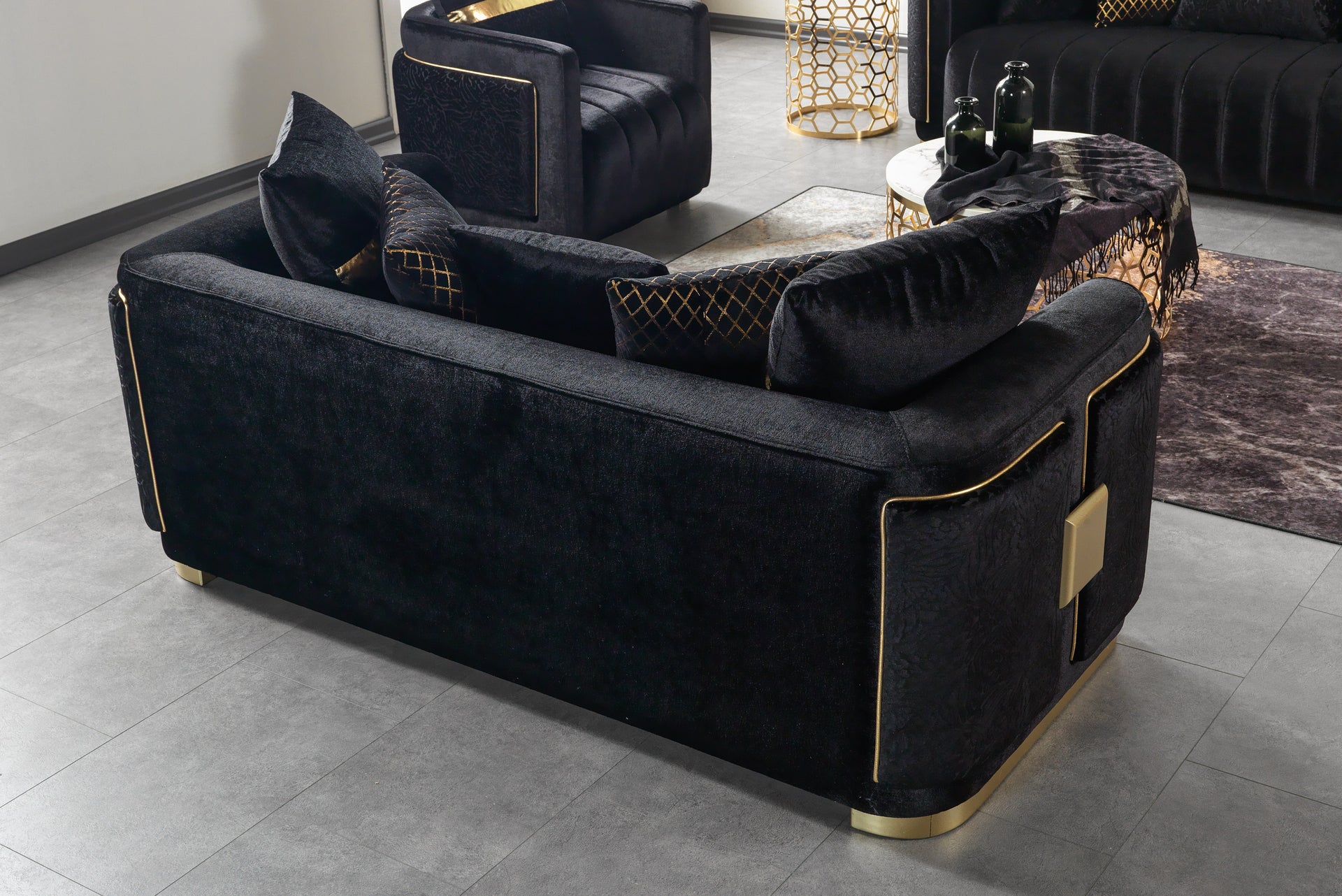 Avanos – Wohnzimmer Couch mit Polsterung